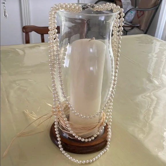 Vintage Elegant white Faux 3- Tier Pearl Necklace - Picture 3 of 7